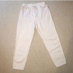 White Levis Jeans!!